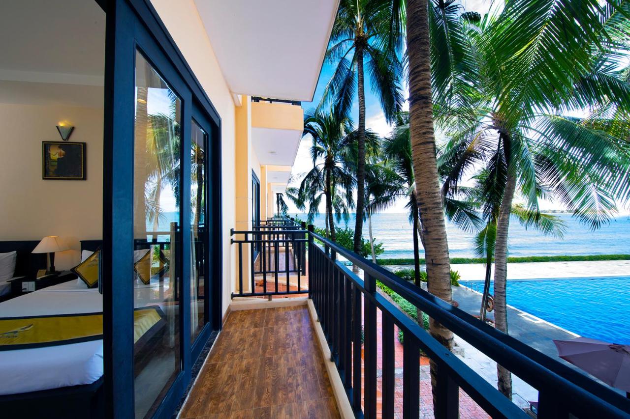 Hòn Rơm Central Beach Resort