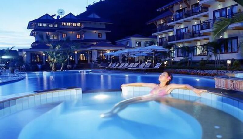 Cùng chạy trốn khói bụi thành phố tại Catba Island Resort & Spa 