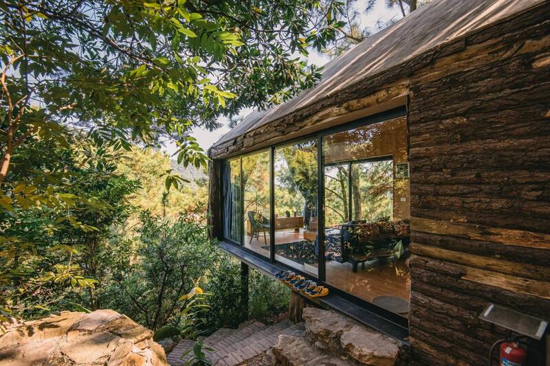 Nhà Bên Rừng - U Lesa - "Chạy trốn" ngay trong lòng "lo toan"