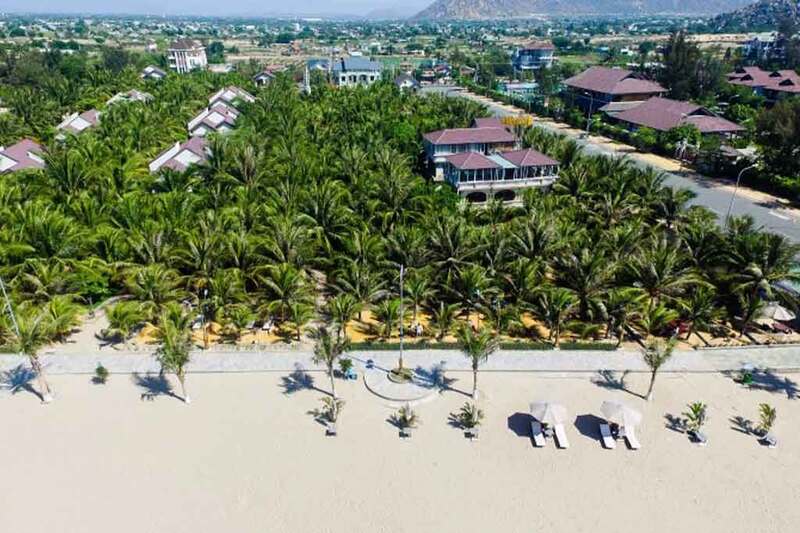 Resort Con Gà Vàng - Không gian thơ mộng giữa lòng biển Ninh Chữ