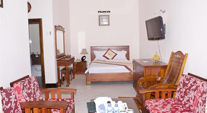 Resort Con Gà Vàng - Không gian thơ mộng giữa lòng biển Ninh Chữ