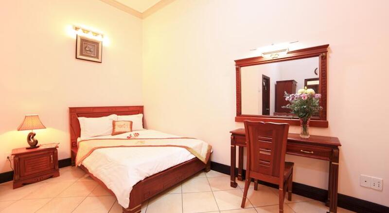 Resort Con Gà Vàng - Không gian thơ mộng giữa lòng biển Ninh Chữ
