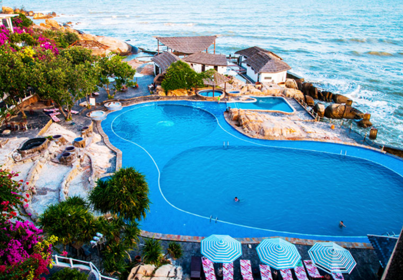 Điều gì khiến bạn sẽ phải đặt chân đến Rock Water Bay Resort?