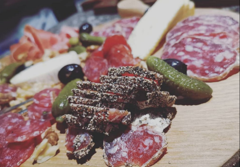 Điều gì khiến bạn sẽ phải đặt chân đến Rock Water Bay Resort?