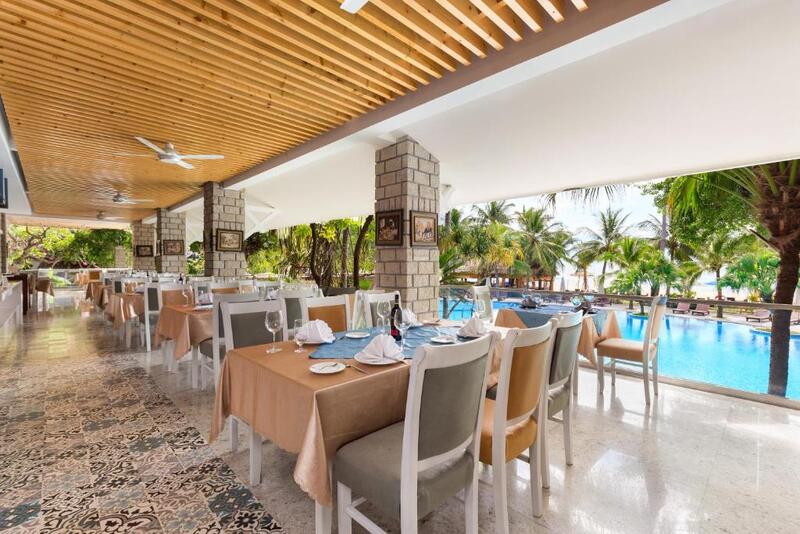 Hoàng Ngọc Resort - Nét xanh "sang trọng" bên bãi biển Hàm Tiến