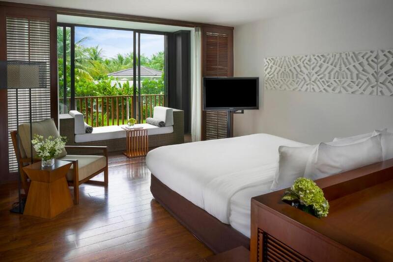 Sunrise Premium Resort Hội An - Cung điện nguy nga bên bờ biển Cửa Đại