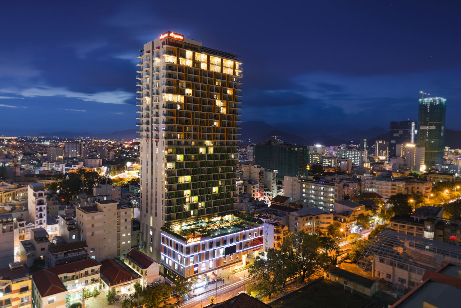 Ariyana Nha Trang - Khách sạn triệu view bên bờ biển Nha Trang