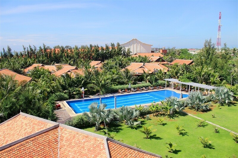 Blue Shell Resort - Chốn "Bồng lai tiên cảnh" giữa vùng nắng gió