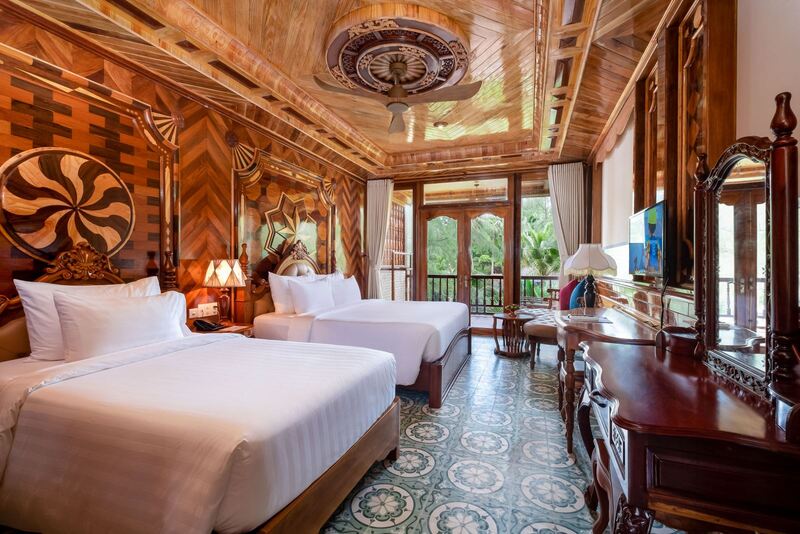 Coco Palm Beach Resort & Spa - "Hawaii thu nhỏ" giữa lòng đảo ngọc