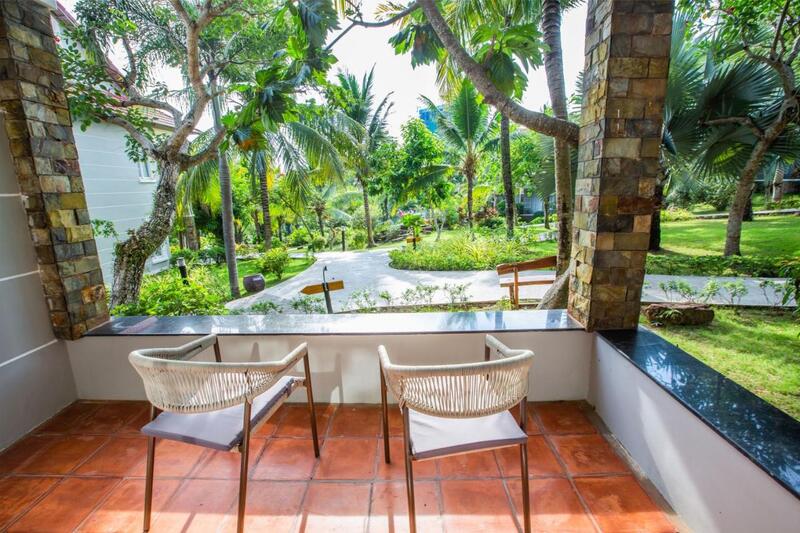 Hòa Bình Phú Quốc Resort - “Thiên nga trắng” bên bờ biển xanh