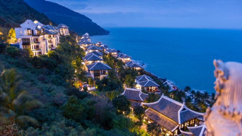 Intercontinental Đà Nẵng - Nghỉ dưỡng ngỡ như ở thiên đường