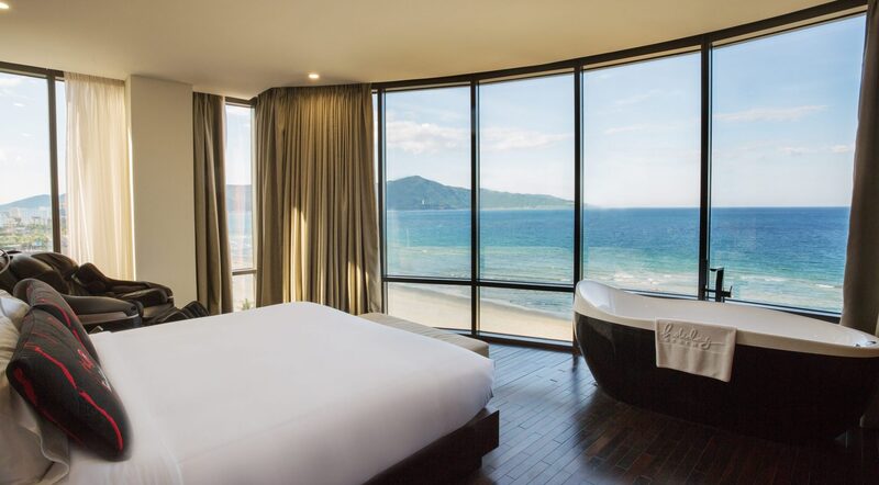 Holiday Beach Danang Hotel & Resort - Bình yên bên đại dương sóng vỗ
