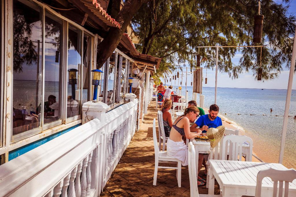 paris beach village