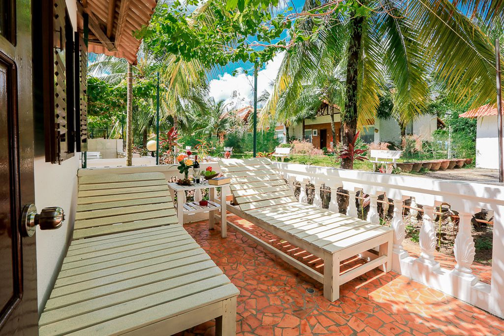 paris beach village