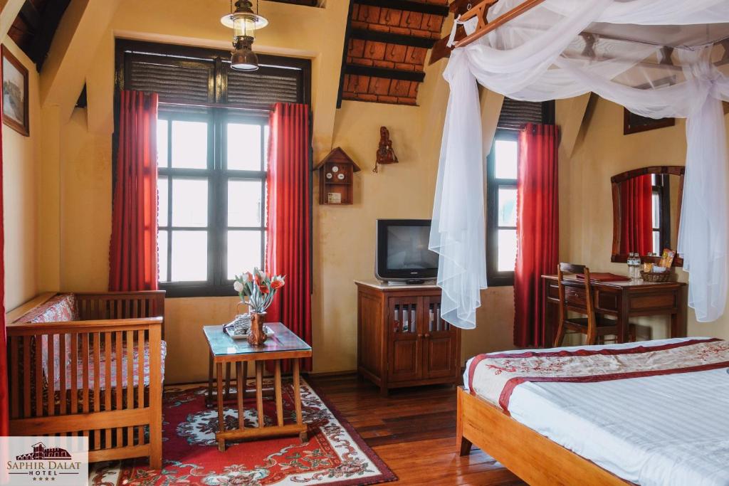 Khách sạn Saphir Đà Lạt