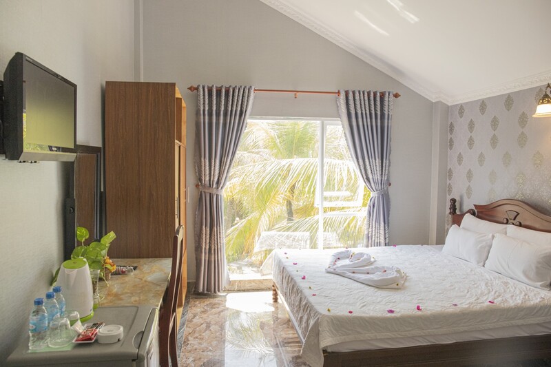 Resort Minh Tam - Chốn nghỉ mát thanh bình mang hơi thở của biển xanh