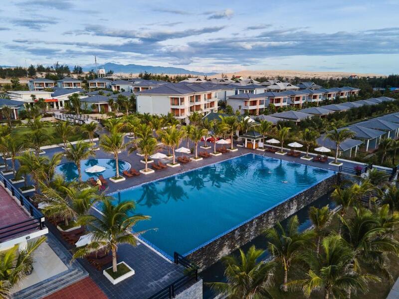 Sea Star Resort Quảng Bình - Nơi dừng chân lý tưởng cho kỳ nghỉ hè - Review  Villa