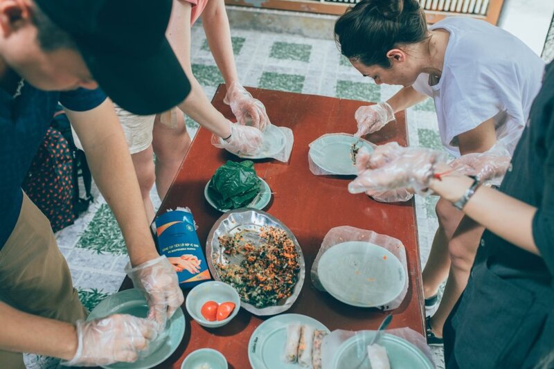 Chiêm ngưỡng vẻ đẹp cổ kính, thơ mộng chốn nghỉ dưỡng Van Long Resort