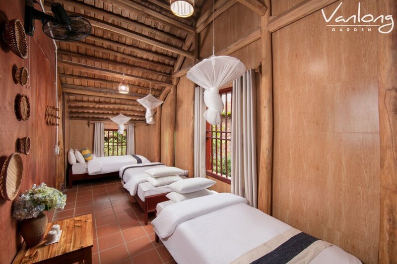 Chiêm ngưỡng vẻ đẹp cổ kính, thơ mộng chốn nghỉ dưỡng Van Long Resort