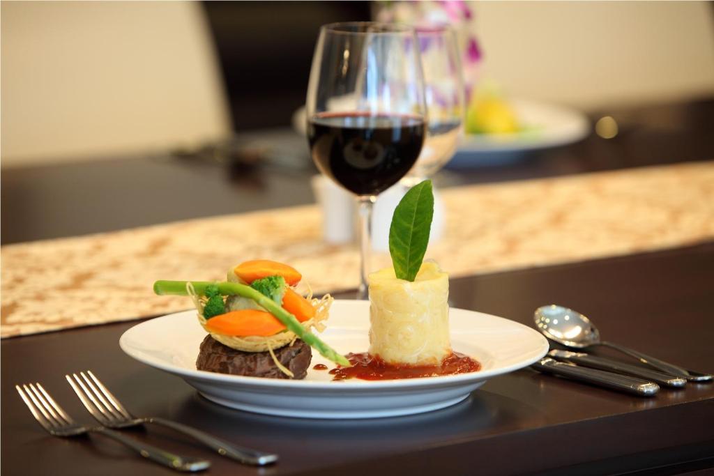 khách sạn Cendeluxe Phú Yên - Đẳng cấp 5 sao