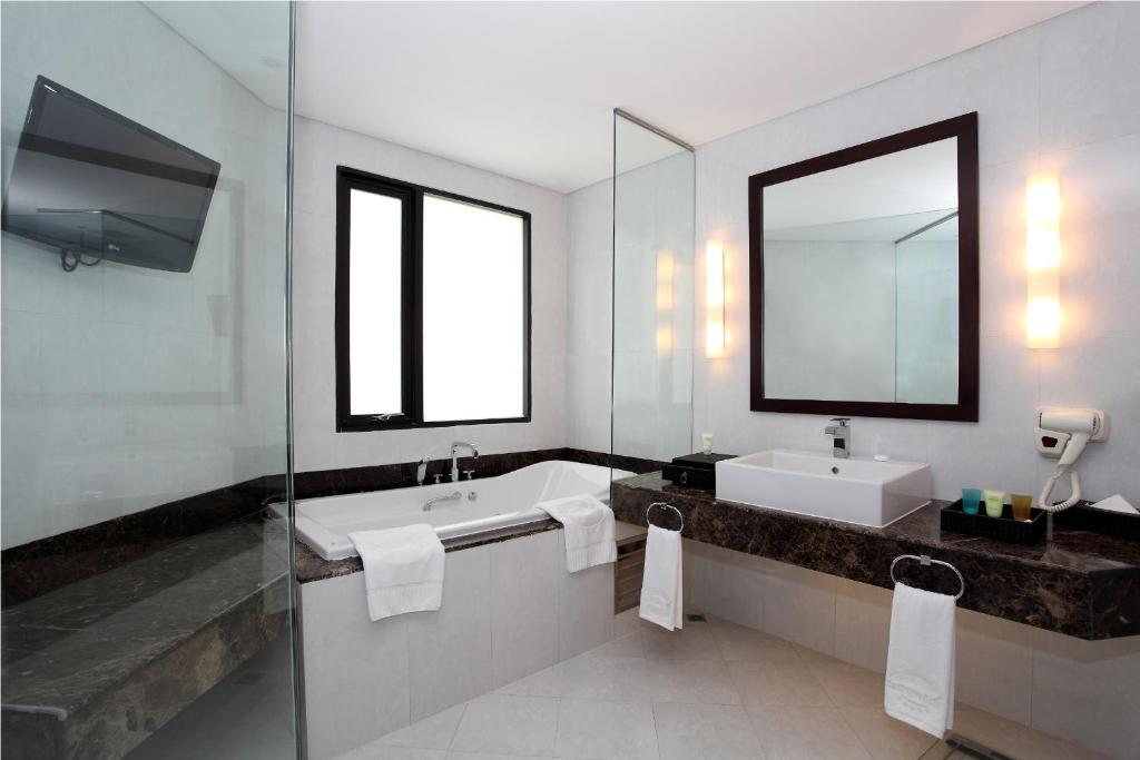 khách sạn Cendeluxe Phú Yên - Đẳng cấp 5 sao