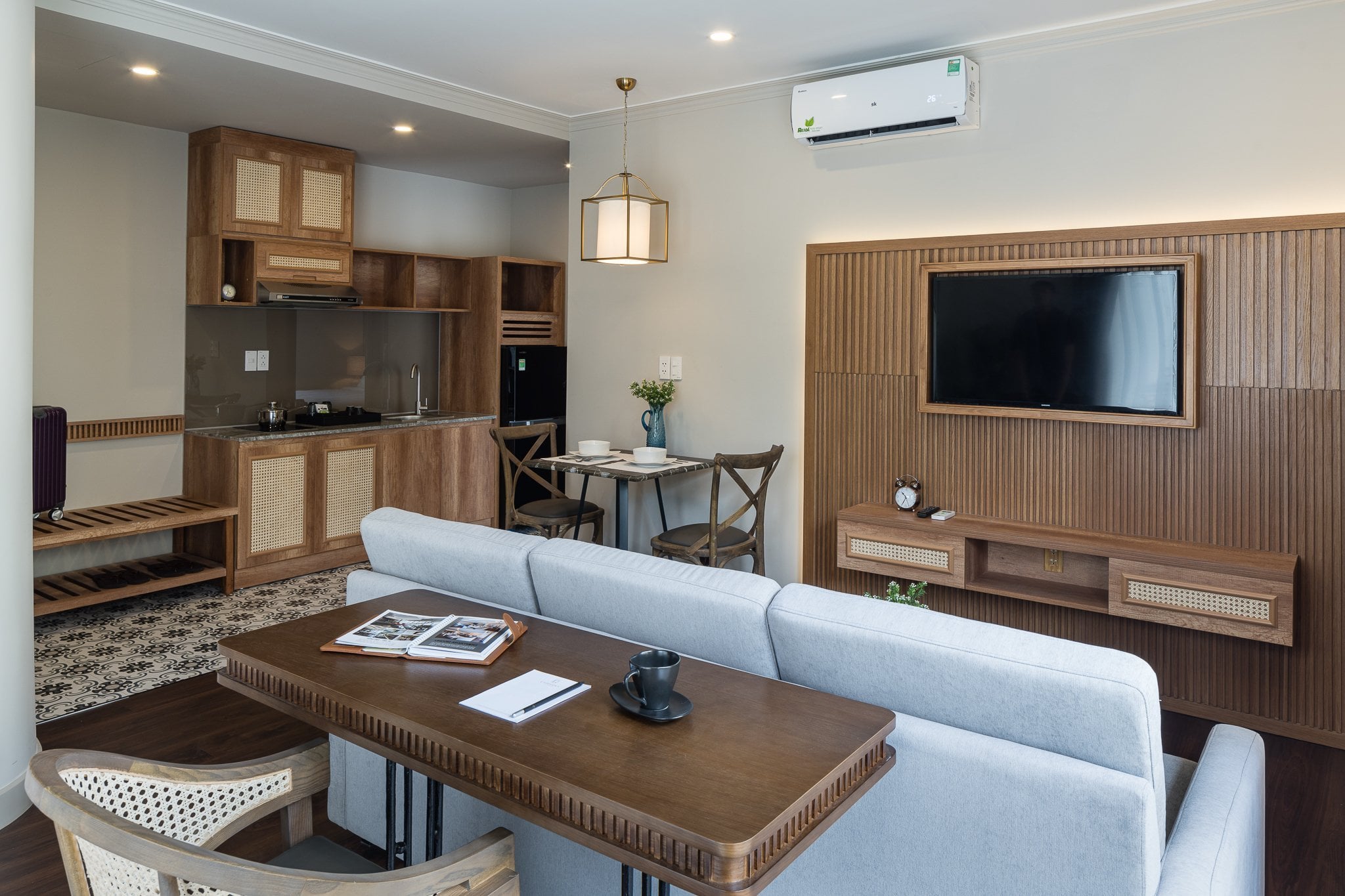 Charmaine's Hotel & Apartment - Đẳng cấp nghỉ dưỡng