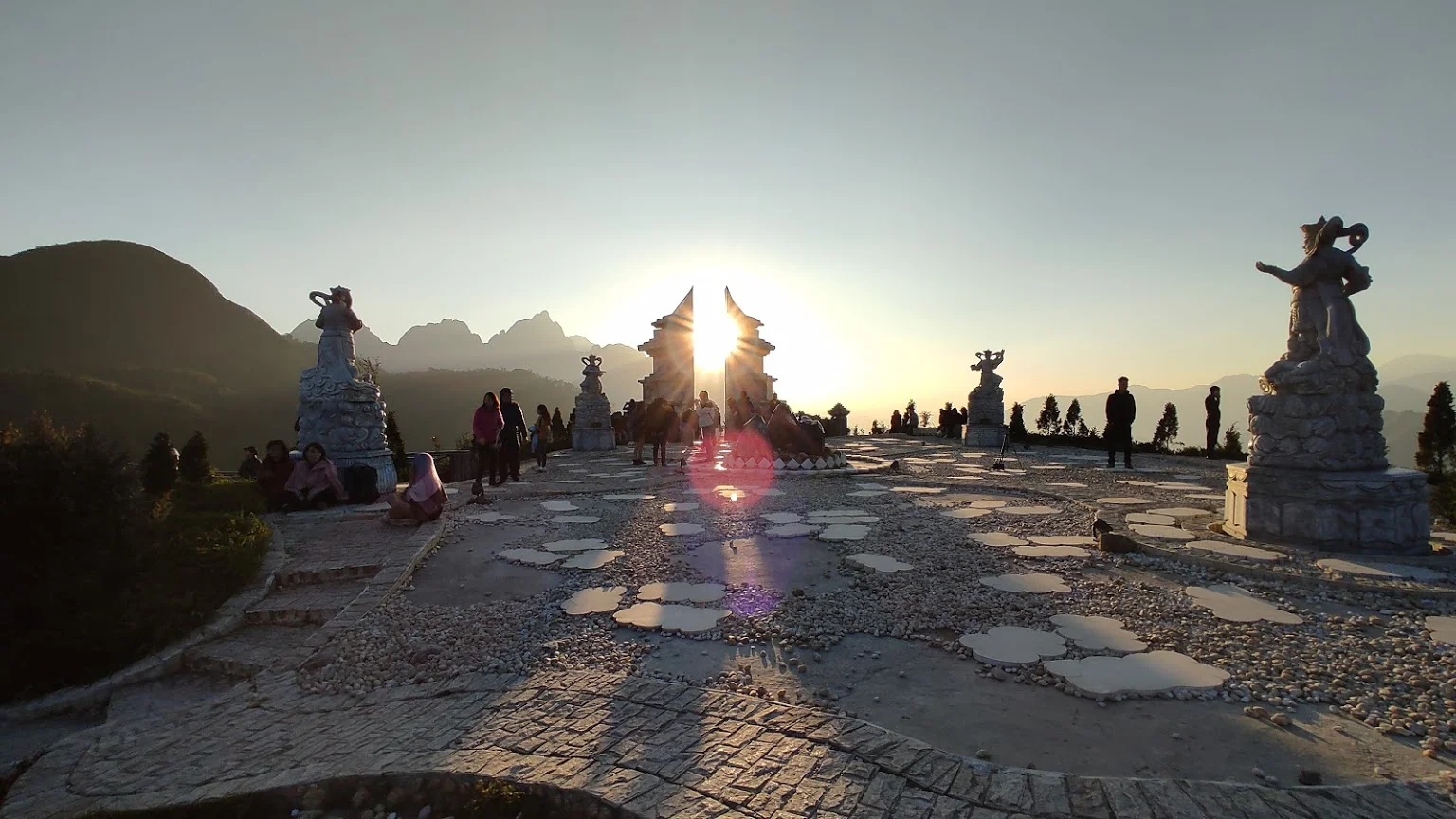 Cổng trời Sapa - Chốn bồng lai nơi thành phố sương mù 