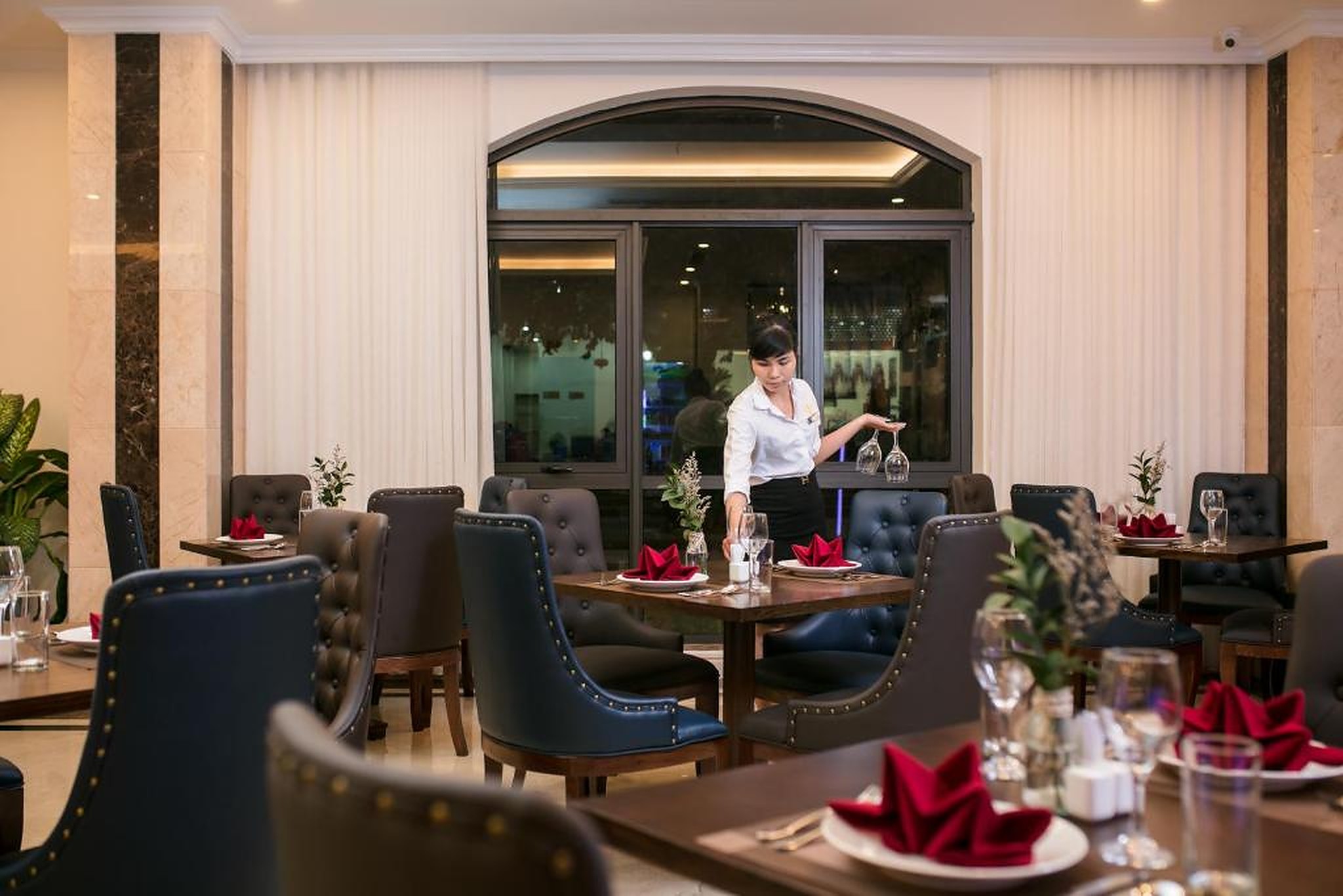 Halios Hotel Hạ Long - Khách sạn tuyệt vời của thành phố biển xinh đẹp