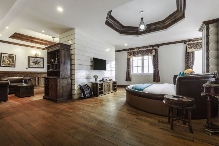 Ibiza Riverfront Hotel