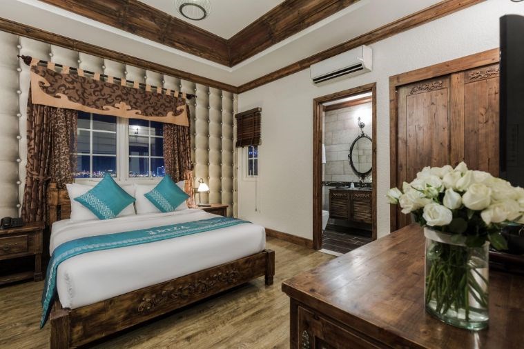 Ibiza Riverfront Hotel