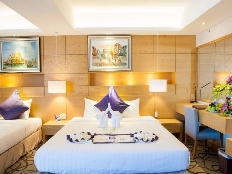 Review Iris Hotel Cần Thơ - Vẻ Đẹp Hoa Diên Vĩ 