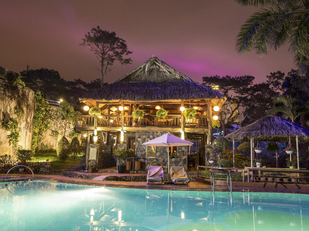 Khách sạn Sài Gòn Hạ Long - Nghỉ dưỡng sang trọng bên vịnh Hạ Long