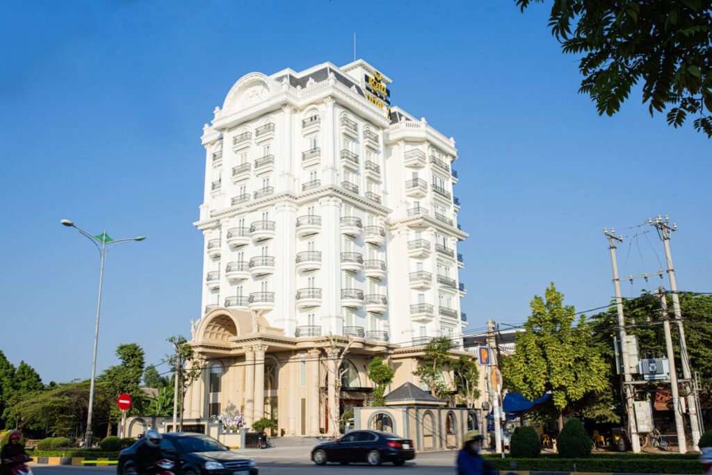 Mạnh Quân Luxury Hotel: Biệt thự sang chảnh tại Vĩnh Phúc