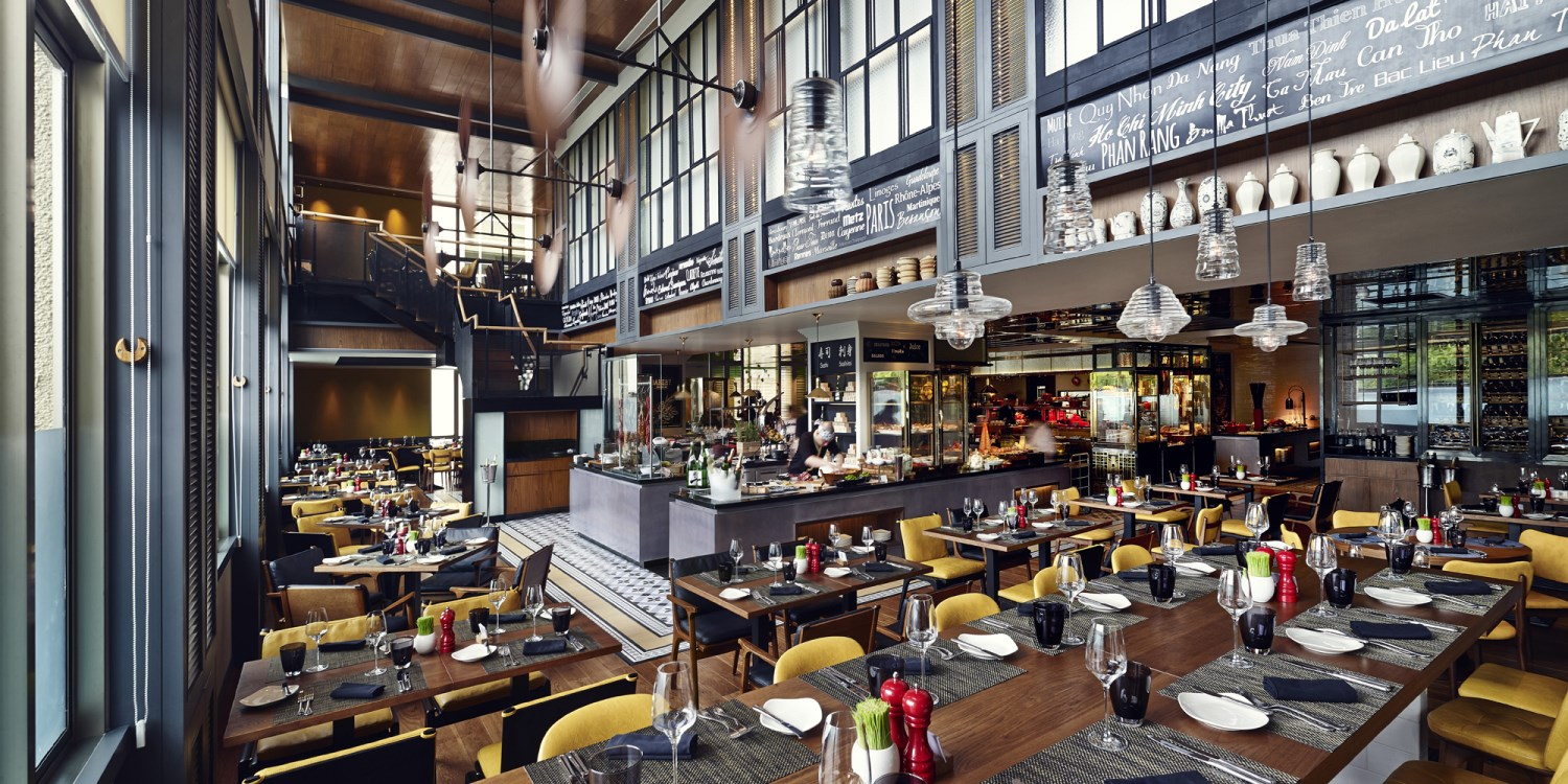 Khách sạn Sofitel Sài Gòn - Lâu đài giữa Sài Thành diễm lệ