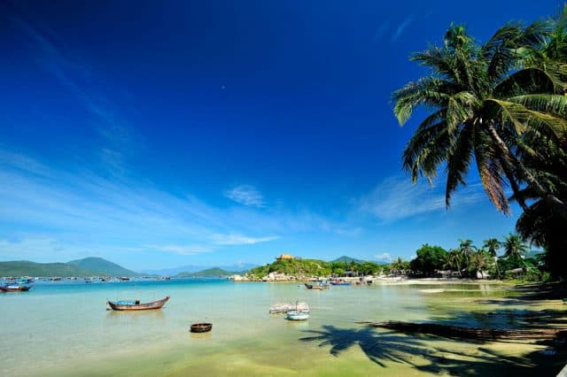 Top 12 bãi biển Nha Trang đẹp như tranh vẽ