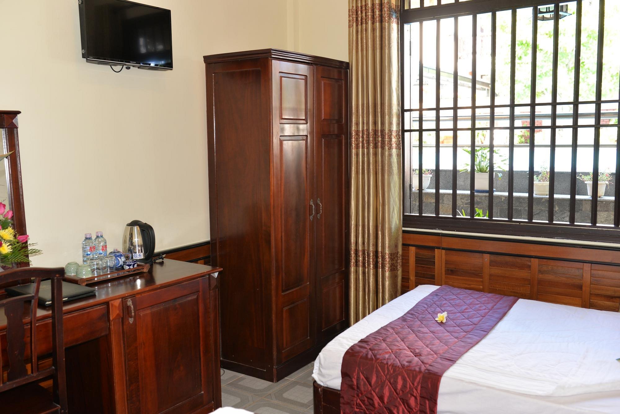 khách sạn huy hoàng