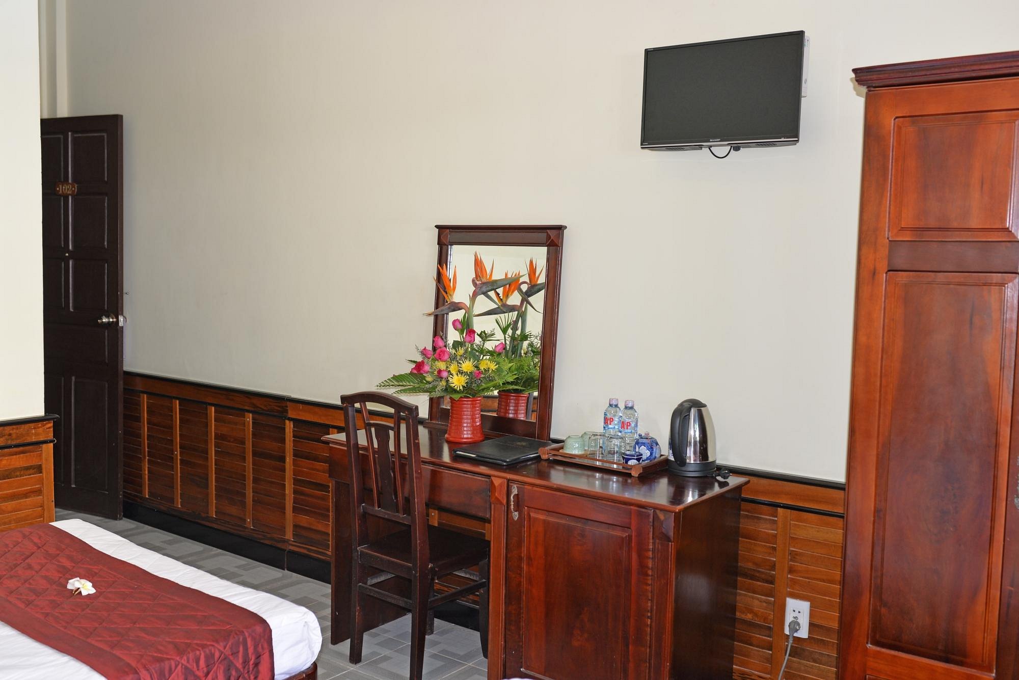 khách sạn huy hoàng