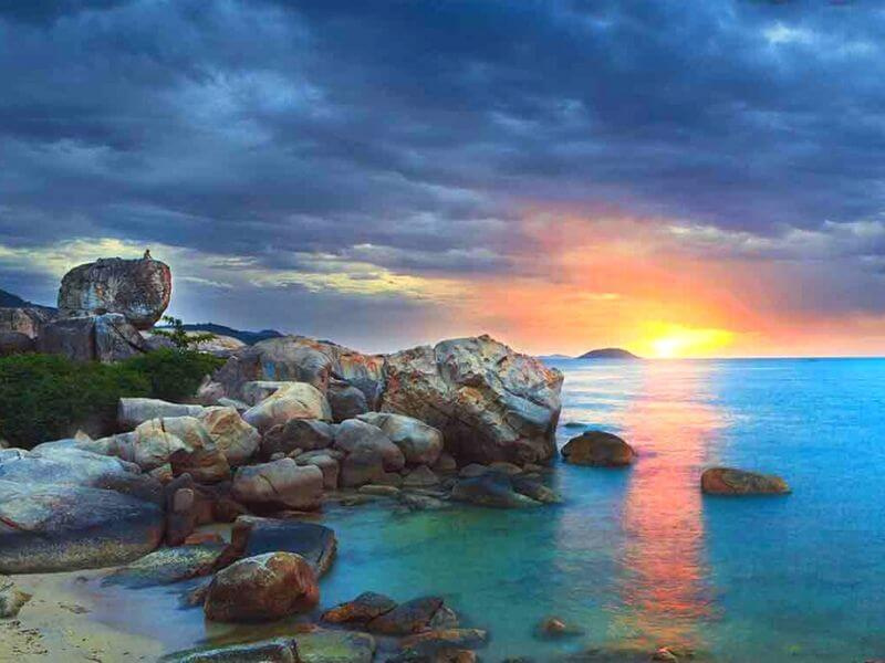 Nha Trang có gì chơi? Top 20 địa điểm tham quan, ăn uống, vui chơi nổi tiếng