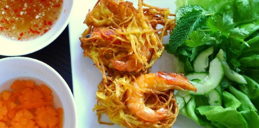 Top 10 quán bánh tôm Hồ Tây - Món ăn đi dọc thời gian Hà Nội