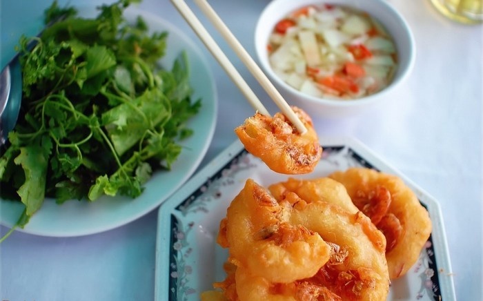 Top 10 quán bánh tôm Hồ Tây - Món ăn đi dọc thời gian Hà Nội