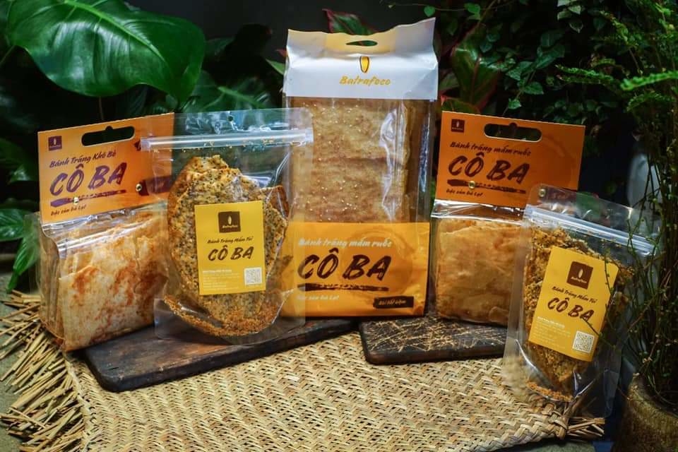 Bánh tráng mắm ruốc Đà Lạt: món ăn vặt không thể bỏ lỡ