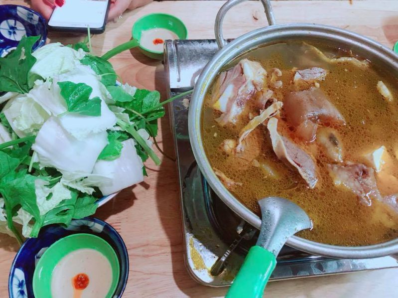 lẩu bò Ba Toa Đà Lạt