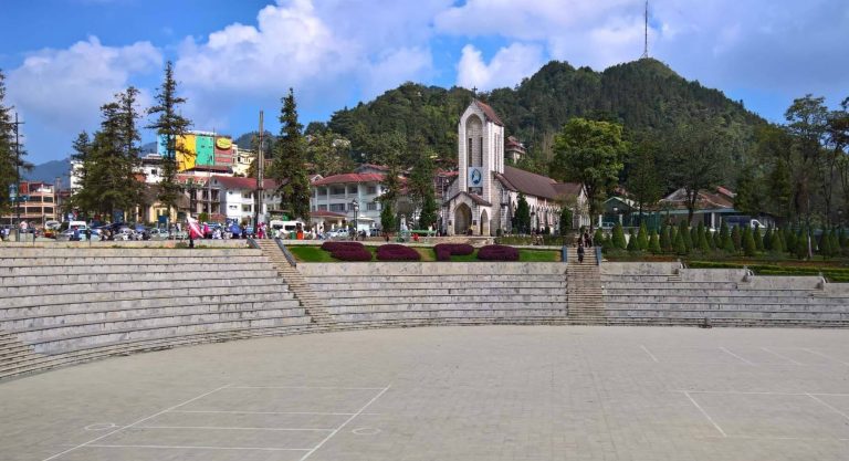 Review Nhà thờ đá Sapa - điểm check-in sống ảo cực "hot"