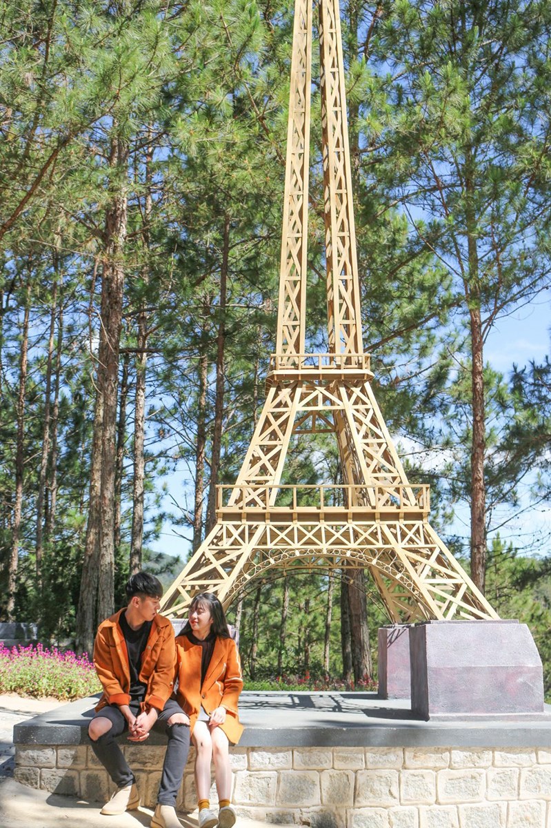 Thung lũng tình yêu Đà Lạt có gì mà khiến du khách "phát cuồng"?