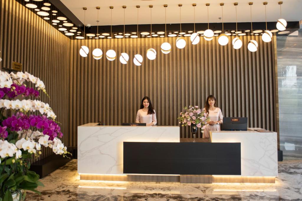 Zen Riverside Hotel