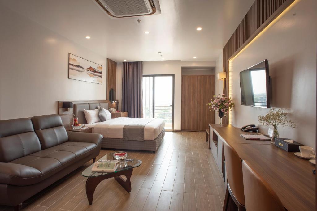 Zen Riverside Hotel