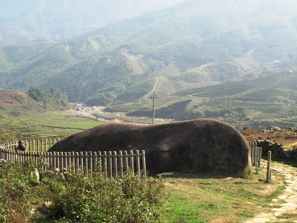 Review bãi đá cổ Sapa - Vẻ đẹp huyền bí của thung lũng Mường Hoa