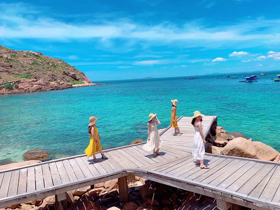 Khoảng thời gian từ tháng 3 - tháng 9 là thời điểm lý tưởng nhất để đi du lịch Hòn Khô