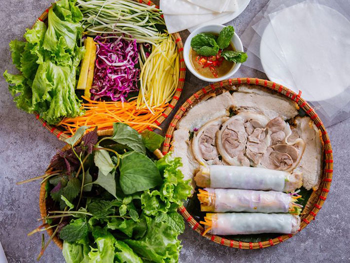 Bánh tráng cuốn thịt heo Đà Nẵng - Món ăn hấp dẫn không thể bỏ qua