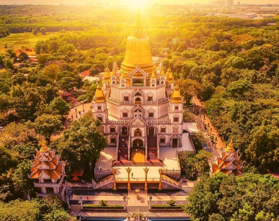 Review Chùa Bửu Long - Ngôi chùa mang phong cách Thái nổi tiếng